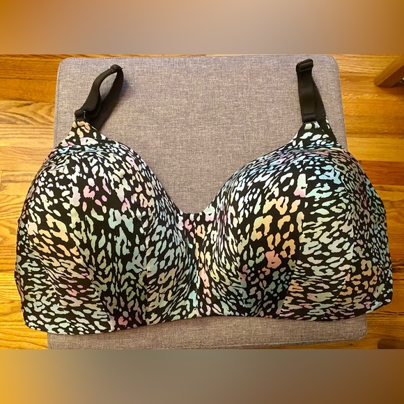 5/$25! 2 EUC cute Torrid bras, plaid has wire, leopard print is wireless 42H - Picture 7 of 11